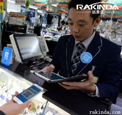 People can Scan Alipay Payment Code in Sapporo Snow Festival in Japan